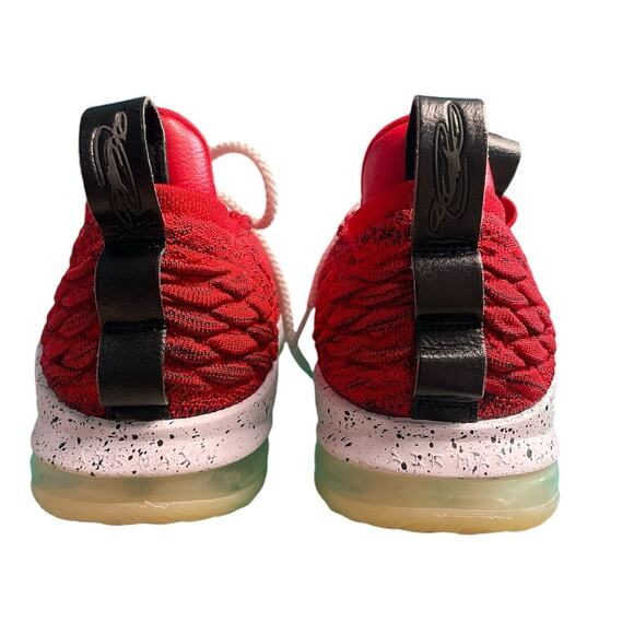 Nike LeBron 15 Low Mens University Red Basketball Shoes 2018 Size‎ 9 - Picture 3 of 7